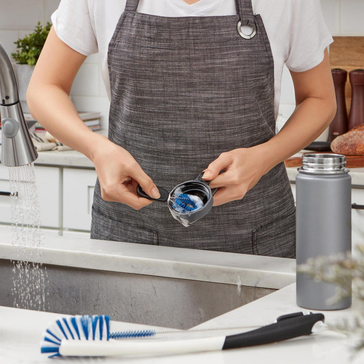 48628 - Water Bottle Cleaning Set