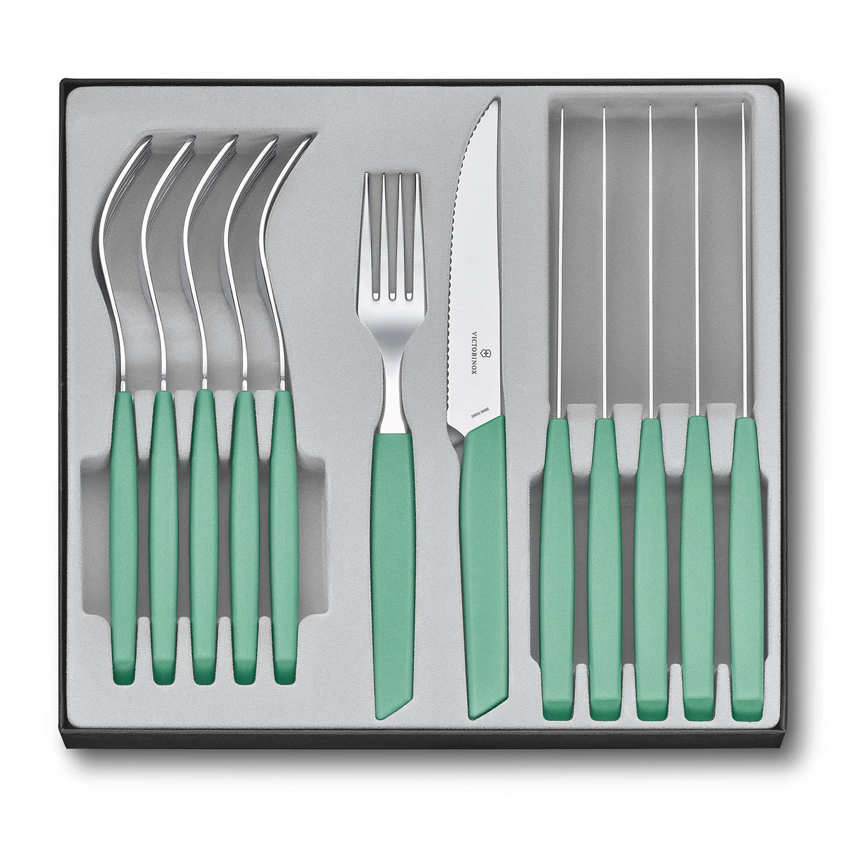 Table Set (Steak Knife), Pointed Tip Wavy 12 Piece - Mint
