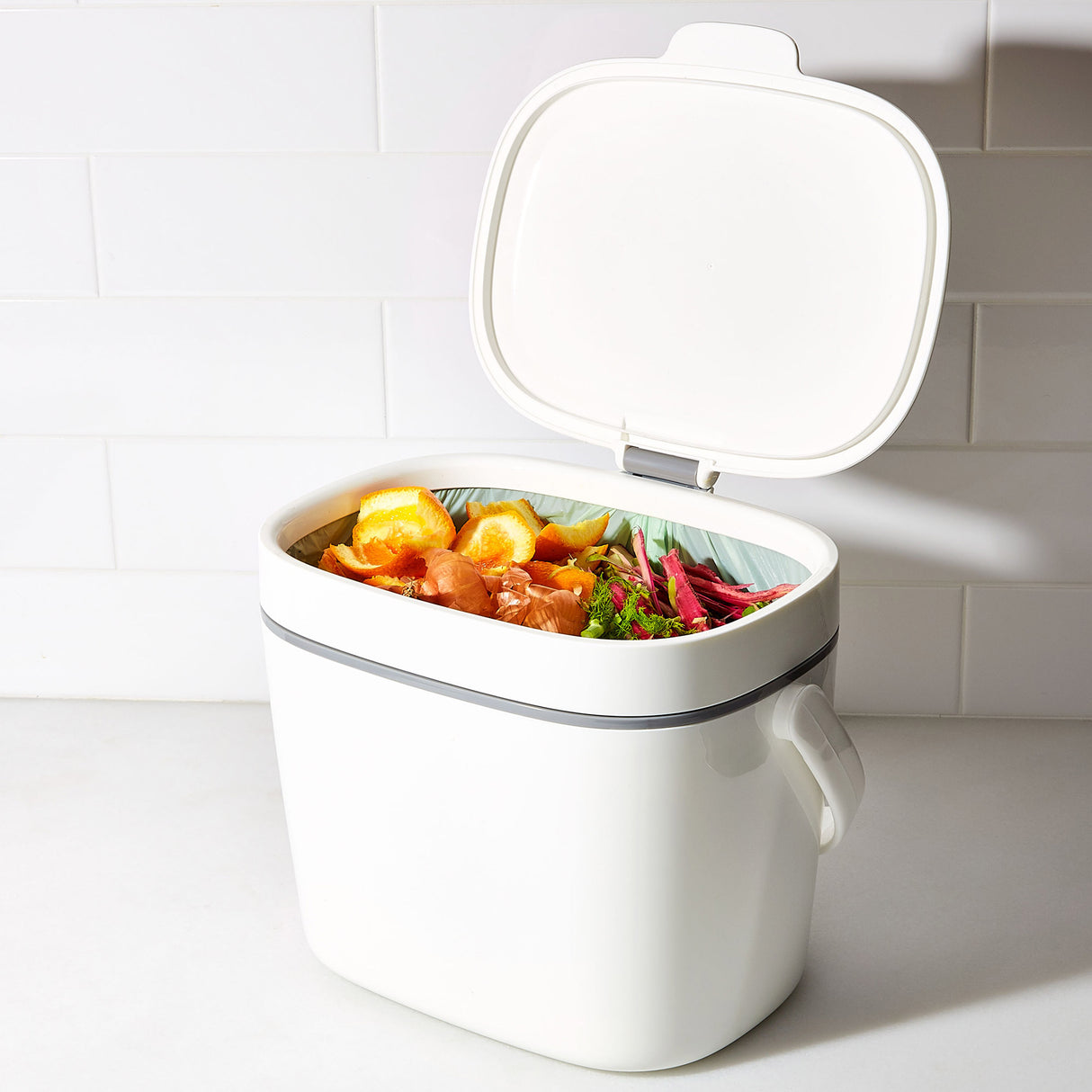 Easy-Clean Compost Bin