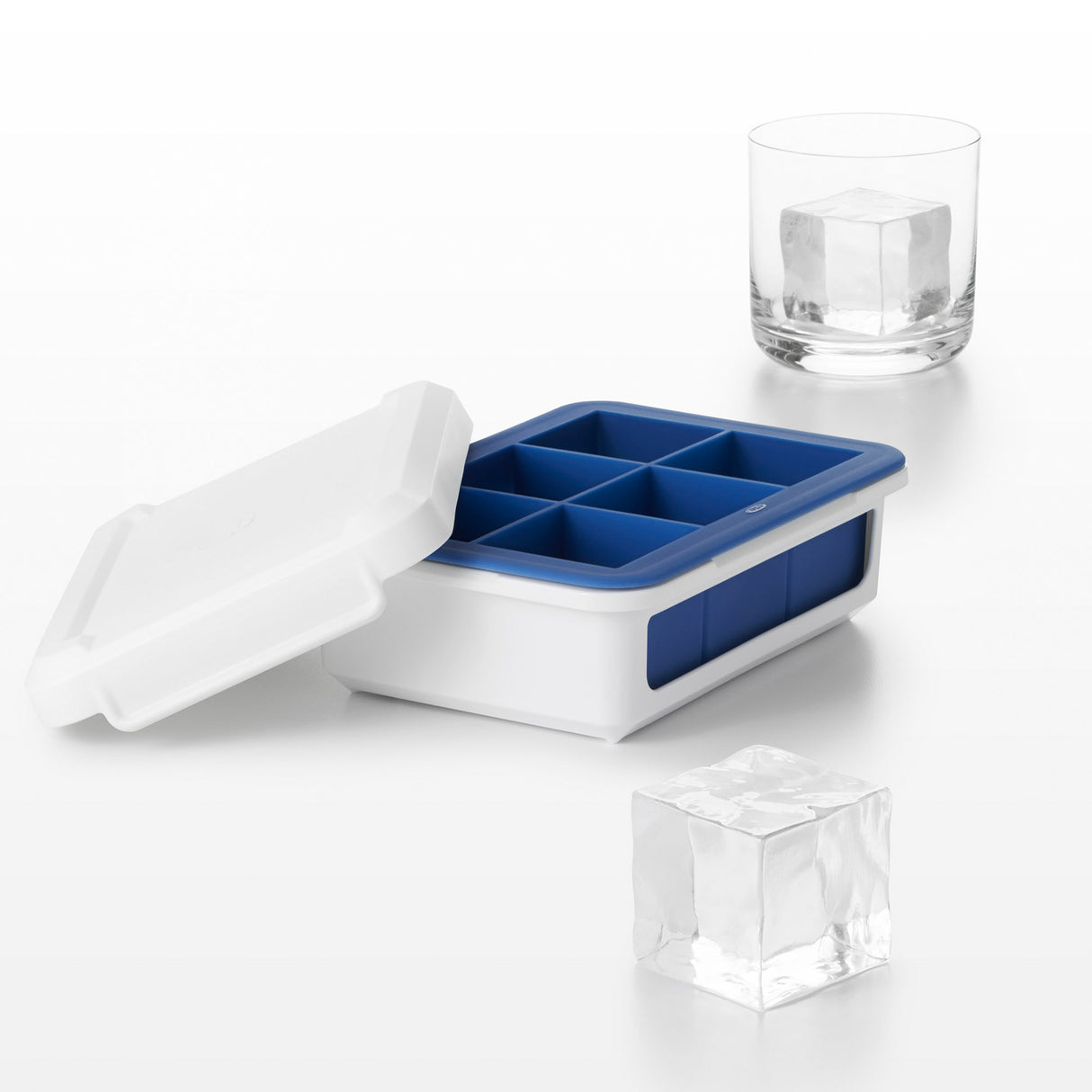 Covered Silicone Ice Cube Tray - Large Cubes