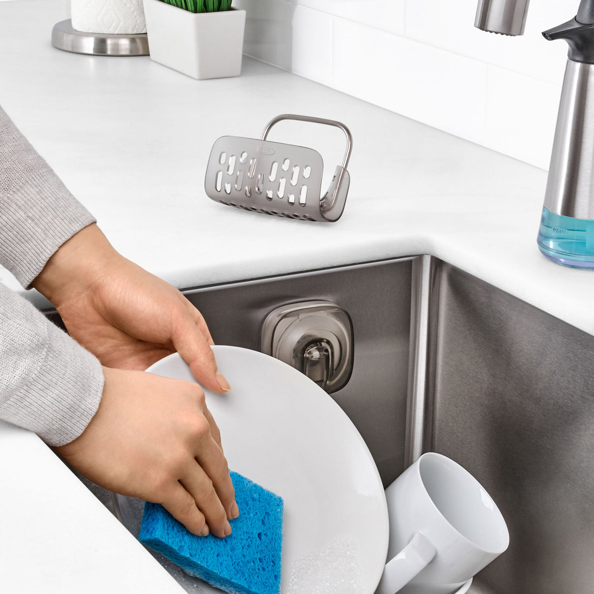 StrongHold™ Suction Sponge Holder